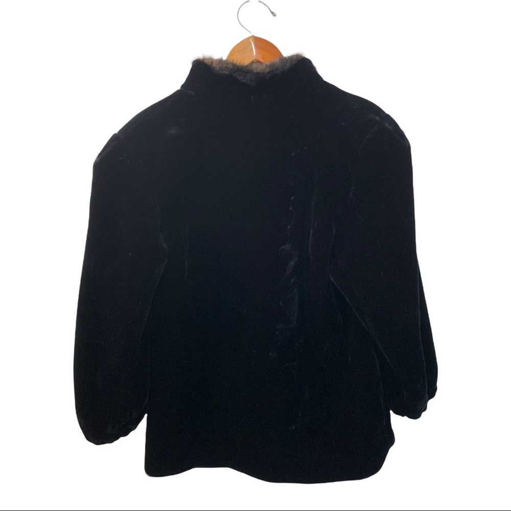 STYLE VI LTD FAUX FUR BLACK COAT WITH BROWN FAUX FUR COLLAR AND FRONT TRIM - Picture 6 of 16